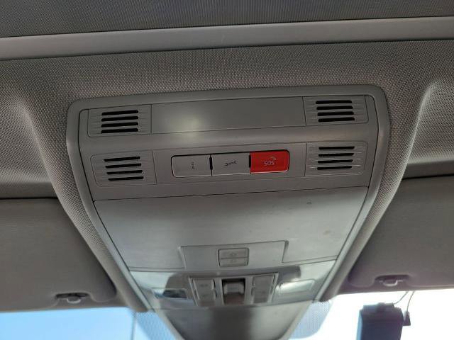 Used 2019 Volkswagen Tiguan SEL Premium image 35