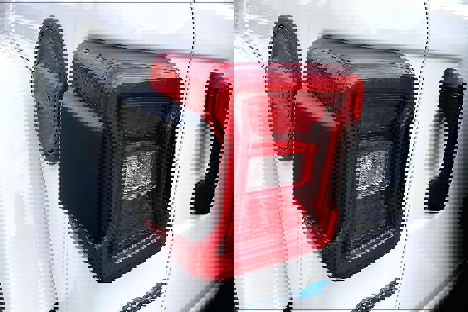 Used 2022 Jeep Wrangler Unlimited Rubicon w/ Cold Weather Group image 28