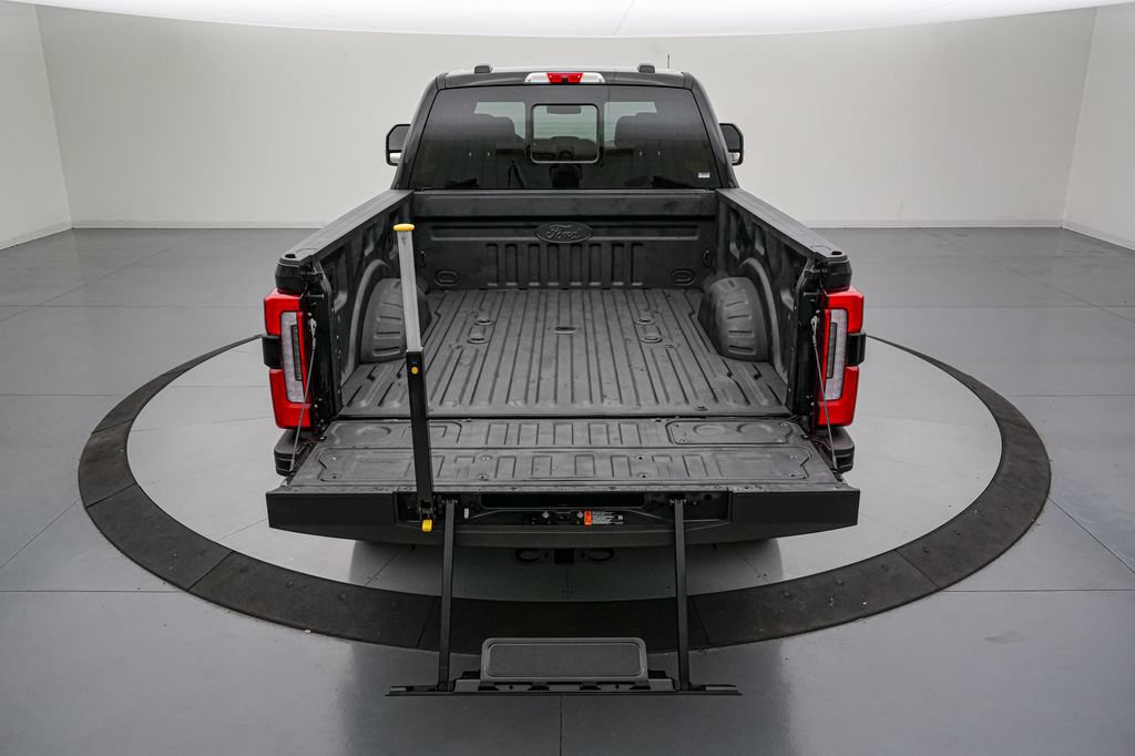 Certified 2025 Ford F250 Platinum AWD/4WD image 6