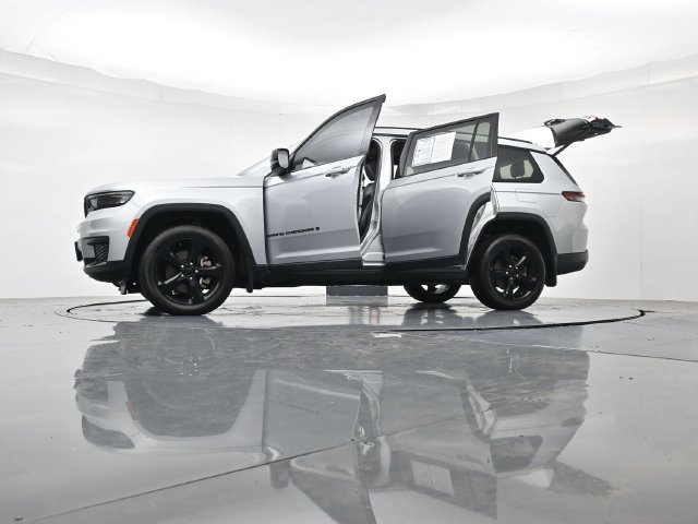 Used 2023 Jeep Grand Cherokee L Altitude AWD/4WD image 55