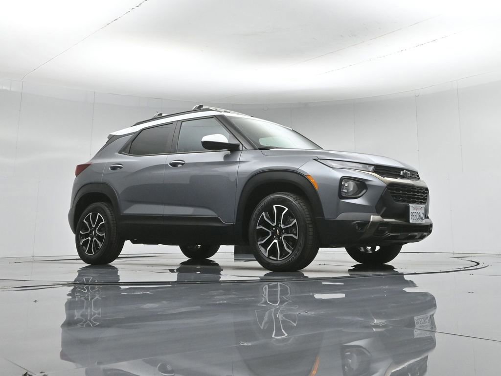 Used 2021 Chevrolet TrailBlazer ACTIV w/ Technology Package image 4