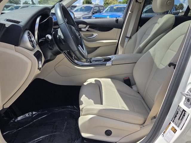 Used 2022 Mercedes-Benz GLC 300 image 11
