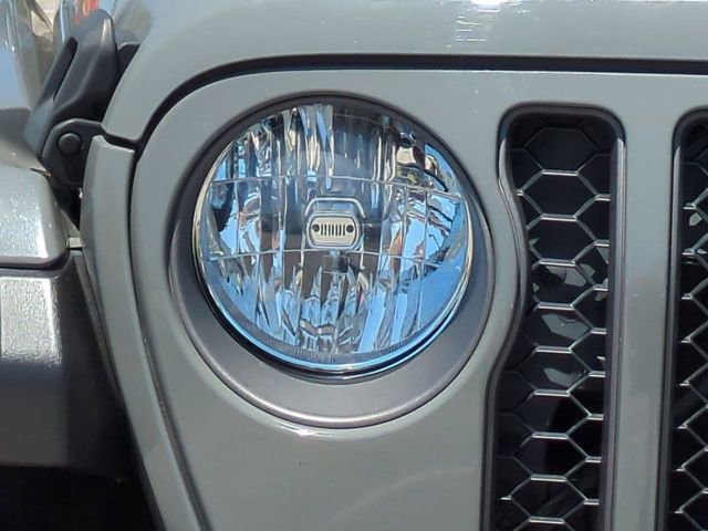 Used 2021 Jeep Gladiator Mojave w/ Safety Group image 10