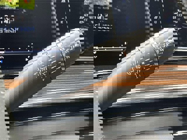 Used 2021 Cadillac Escalade ESV Premium Luxury image 23