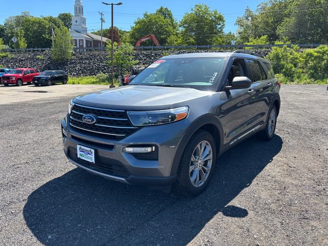 Certified 2022 Ford Explorer XLT w/ Equipment Group 202A AWD/4WD image 16