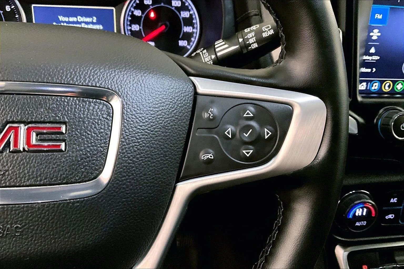 Used 2024 GMC Terrain SLT image 18