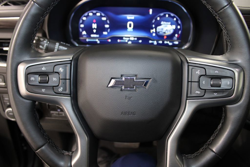 Used 2023 Chevrolet Suburban Z71 w/ Luxury Package image 40