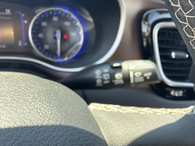 Used 2023 Chrysler Voyager LX FWD image 34