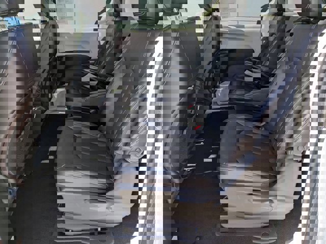 Used 2023 Chrysler Pacifica Touring-L image 27