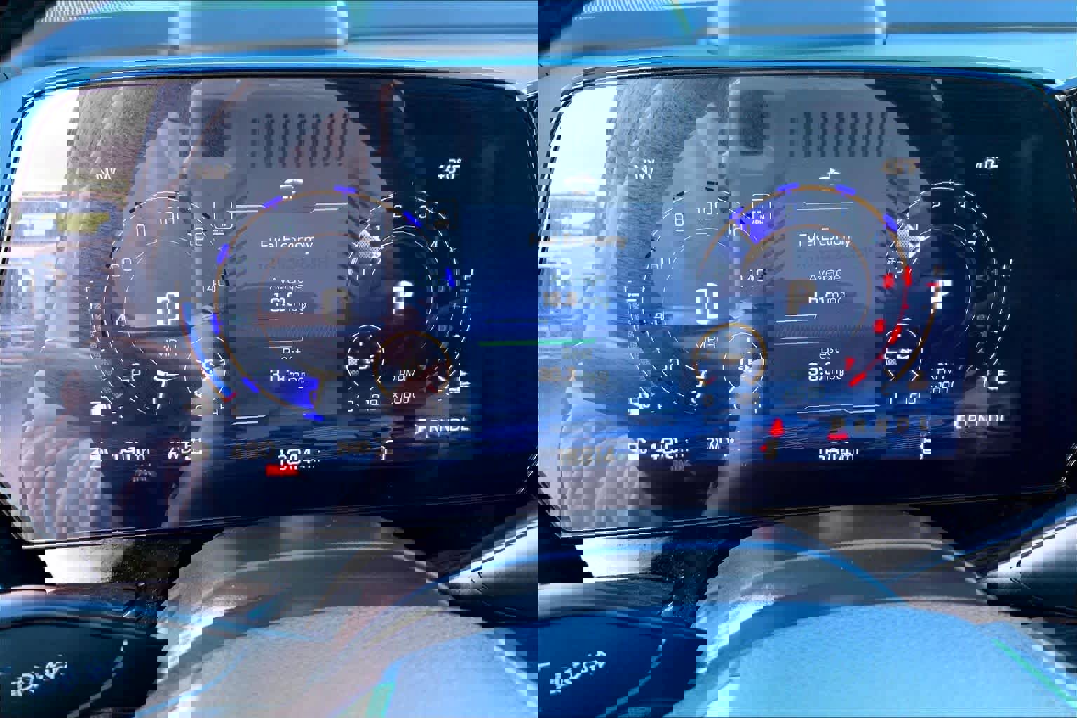 Used 2025 Chevrolet Suburban Z71 w/ Comfort Package image 22