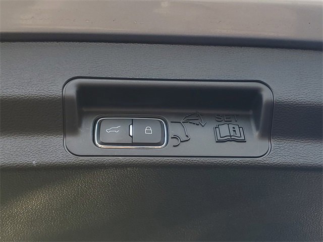 Certified 2023 Ford Explorer XLT w/ Equipment Group 202A image 7