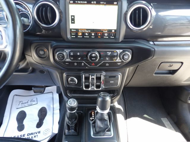 Used 2022 Jeep Wrangler Unlimited Sahara AWD/4WD image 15