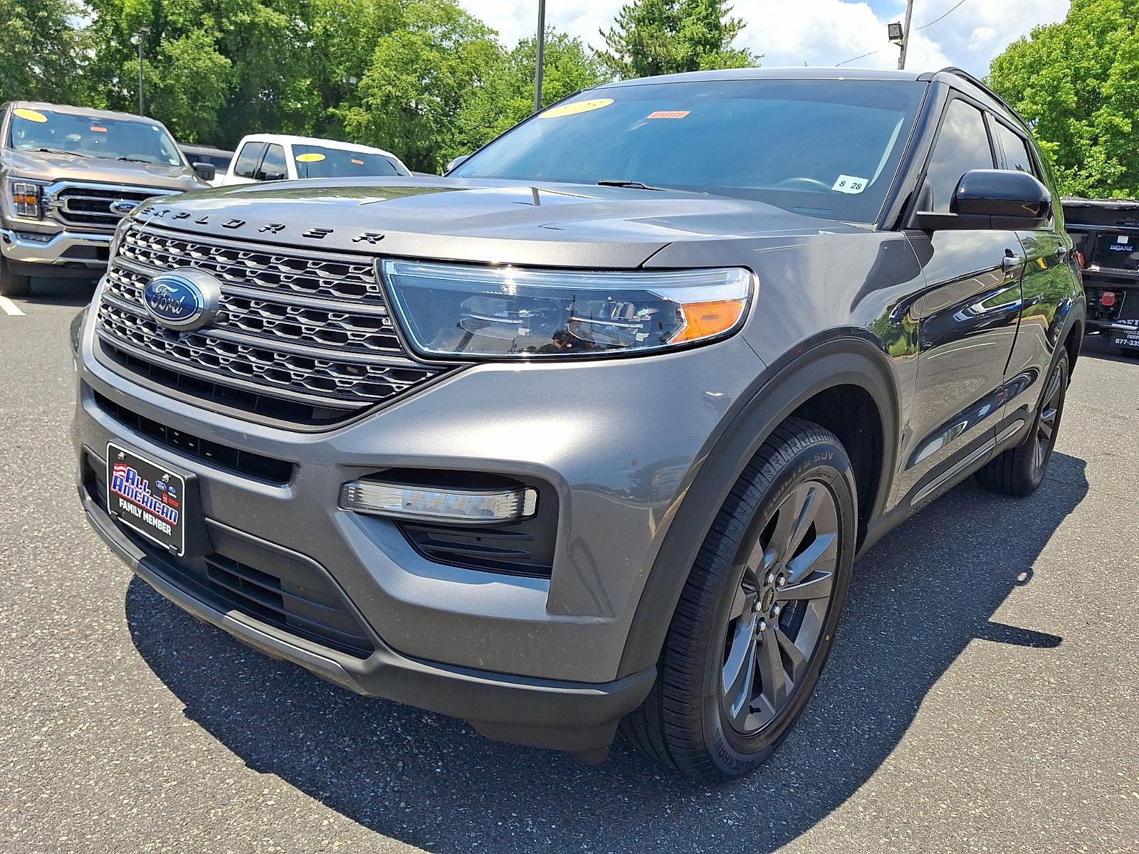 Certified 2023 Ford Explorer XLT w/ Equipment Group 202A AWD/4WD image 4