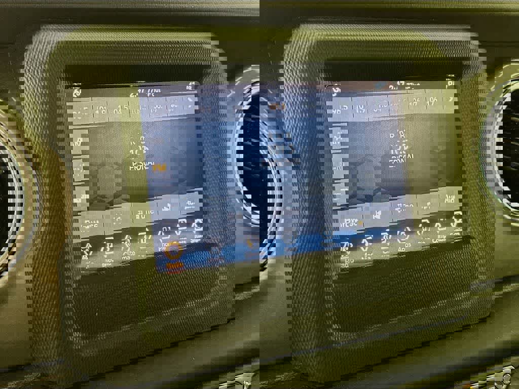 Used 2019 Jeep Wrangler Unlimited Sahara w/ LED Lighting Group image 20