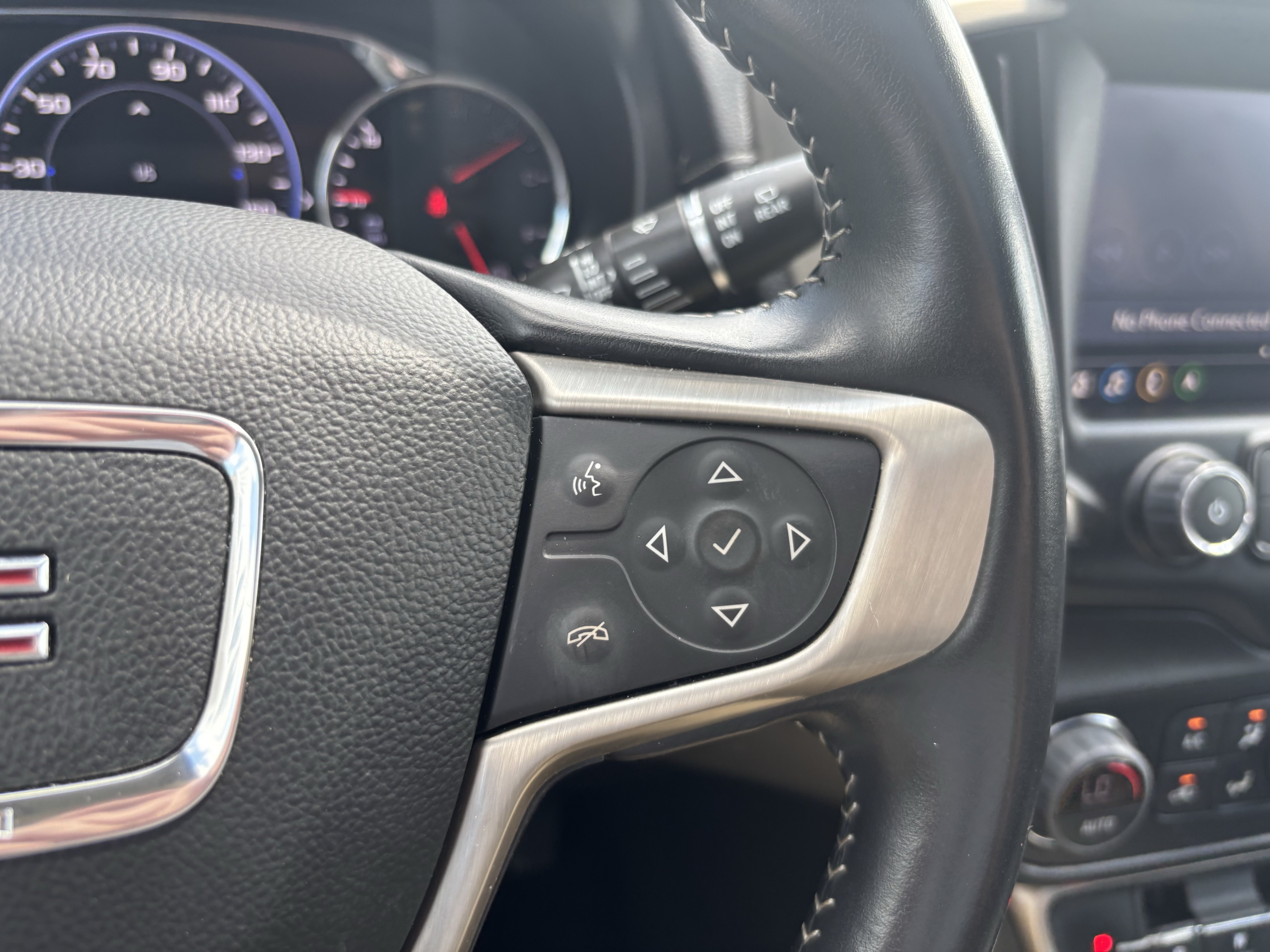 Used 2022 GMC Terrain Denali w/ LPO, 'HIT The Road' Package AWD/4WD image 22