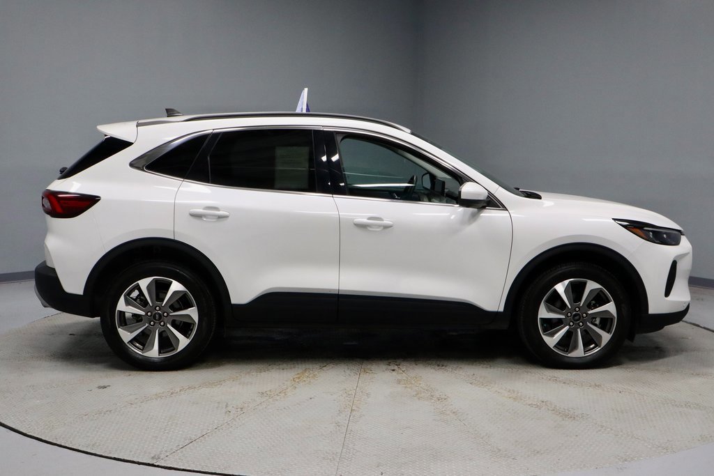 Certified 2024 Ford Escape Platinum image 6