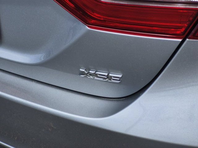 Used 2023 Toyota Camry XSE FWD image 8