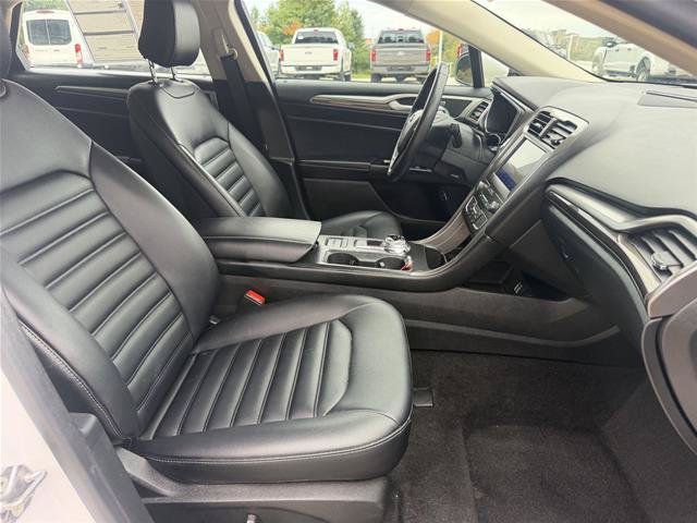 Certified 2020 Ford Fusion SEL FWD image 22