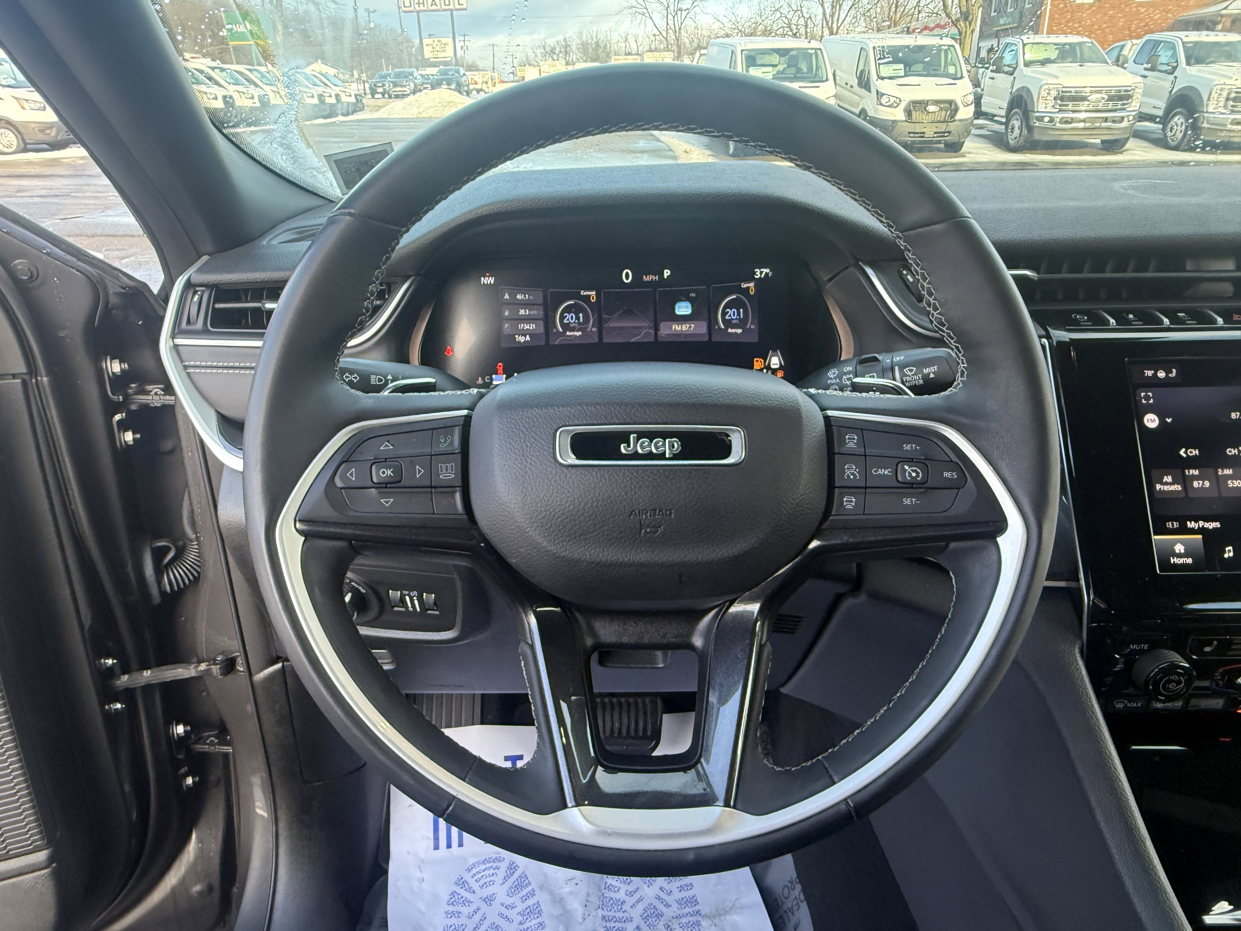 Used 2023 Jeep Grand Cherokee Altitude image 12