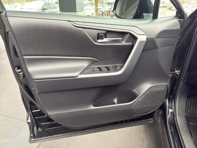 Used 2024 Toyota RAV4 XLE w/ Convenience Package image 14