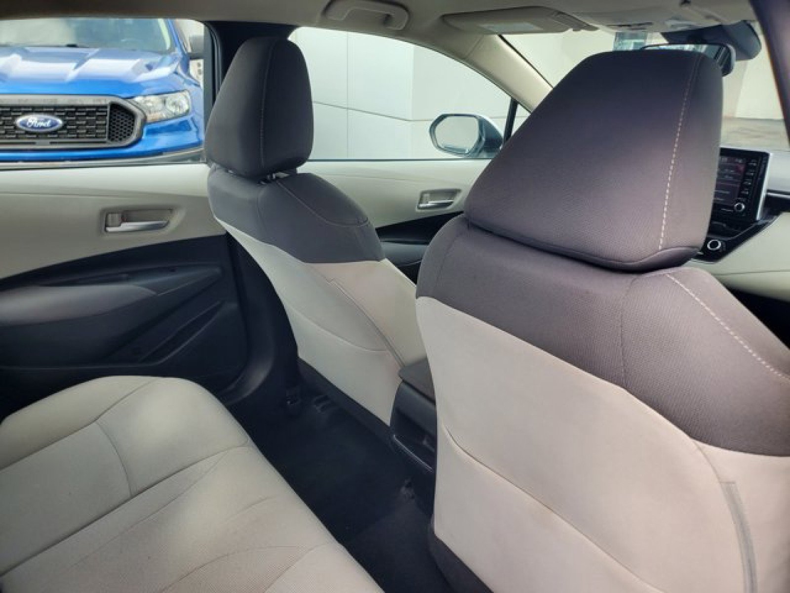 Used 2021 Toyota Corolla LE image 27