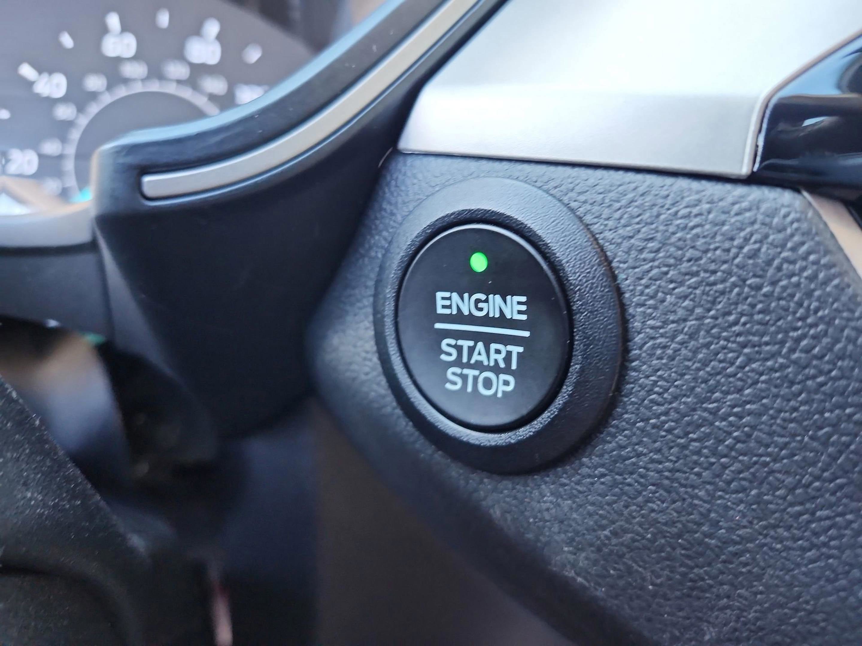 Certified 2022 Ford Escape SEL image 29