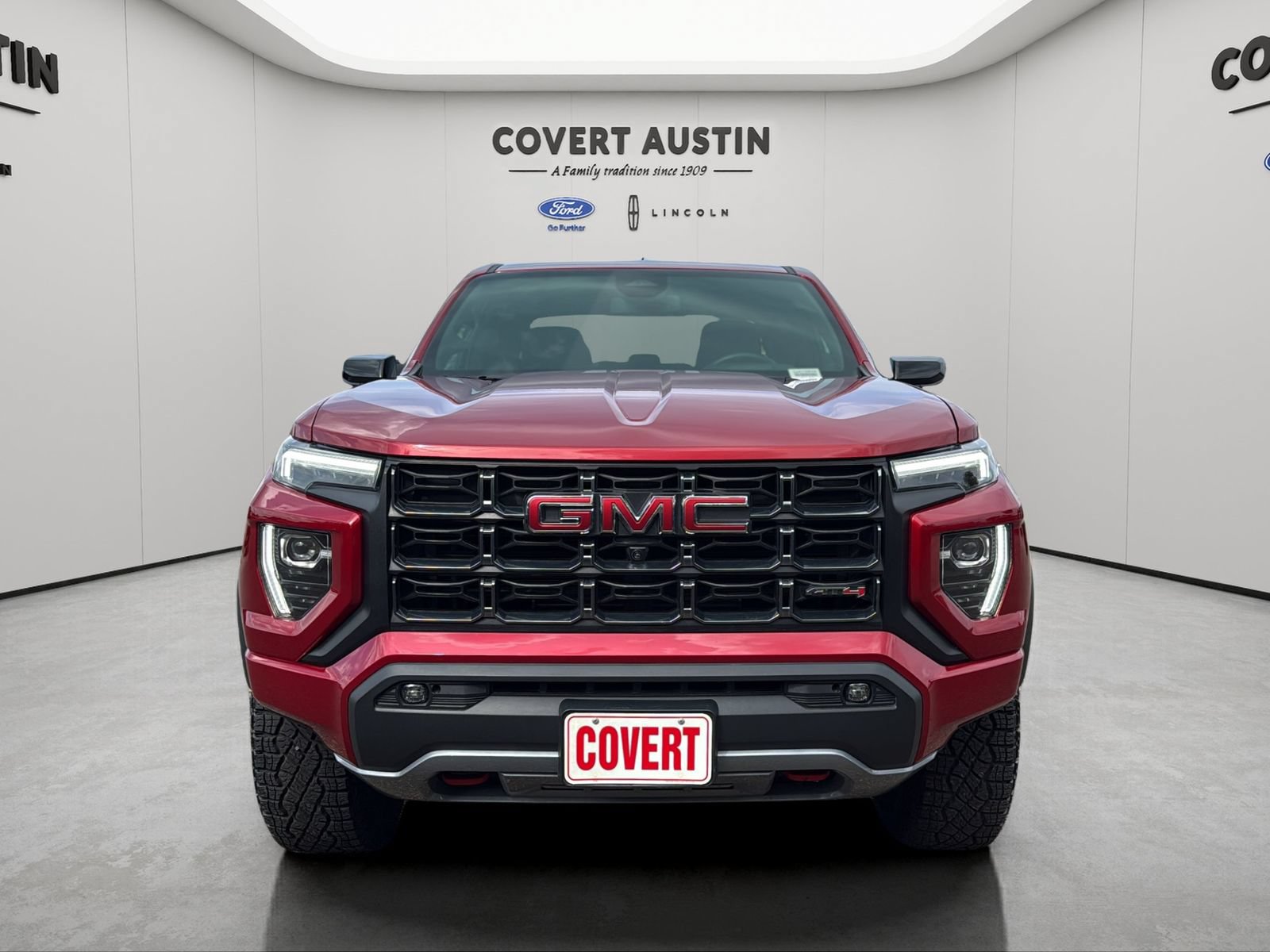 Used 2024 GMC Canyon AT4 w/ AT4 Premium Package AWD/4WD image 8