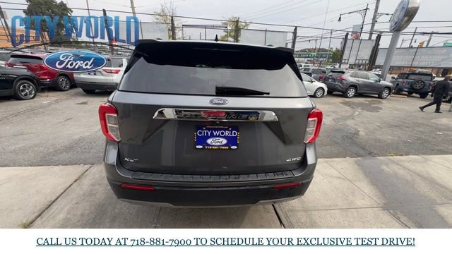 Certified 2022 Ford Explorer XLT w/ Equipment Group 202A image 3