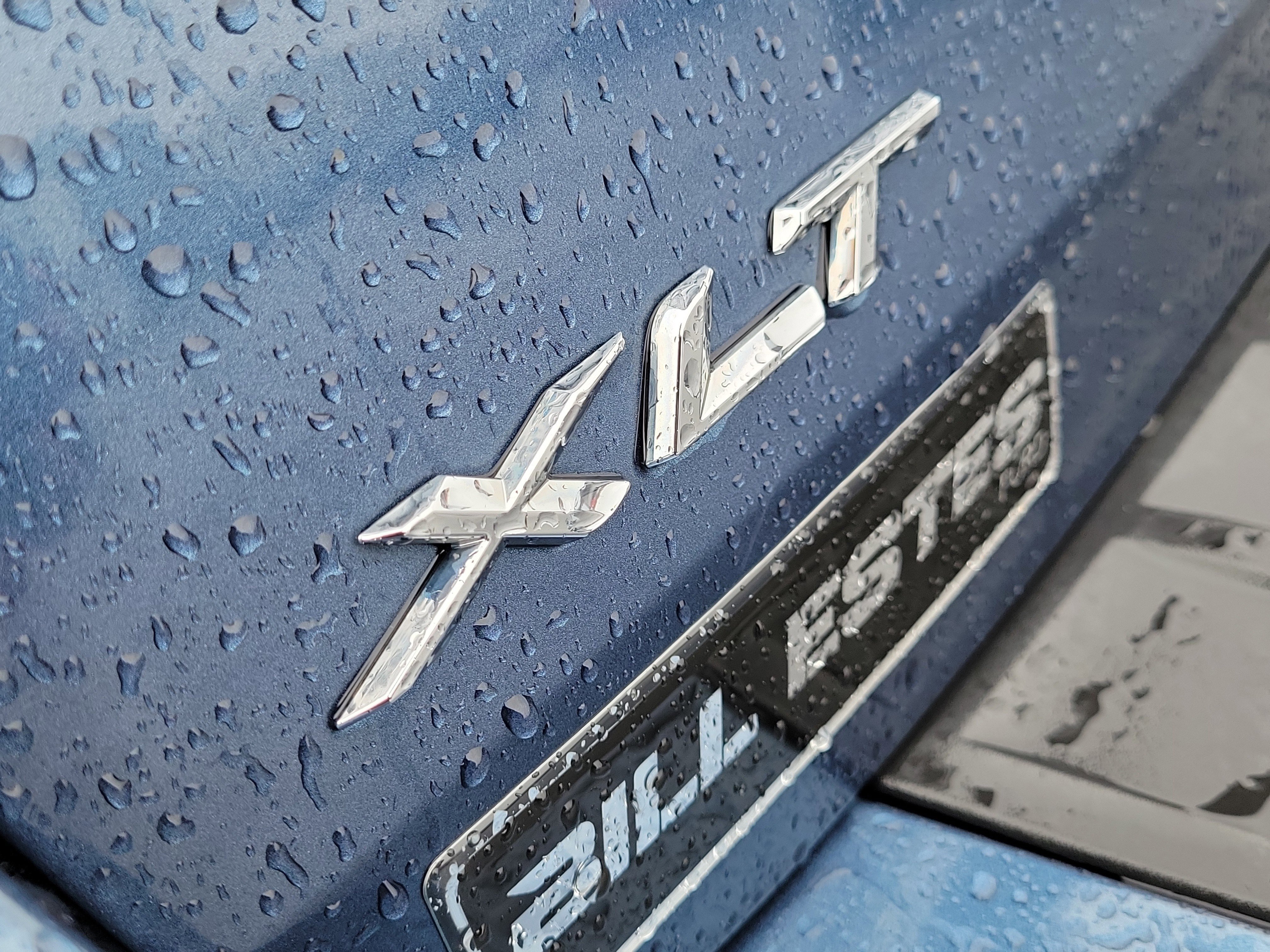 Certified 2020 Ford Explorer XLT w/ Equipment Group 202A image 6