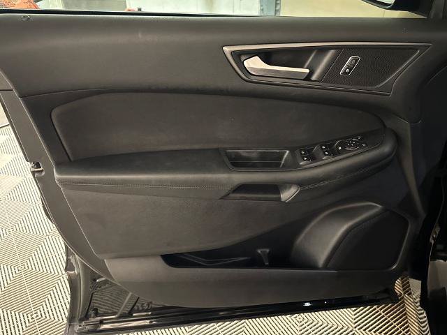 Certified 2018 Ford Edge SE FWD image 12
