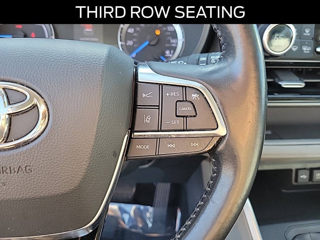 Used 2020 Toyota Highlander LE FWD image 25