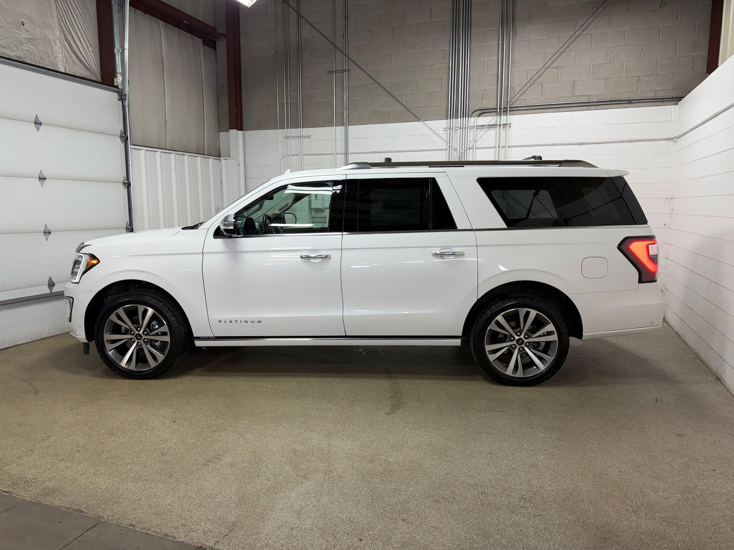 Certified 2021 Ford Expedition Max Platinum AWD/4WD image 5
