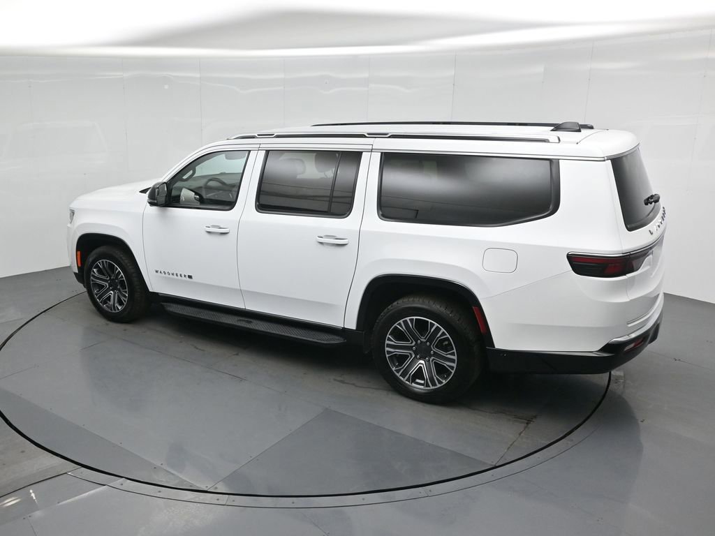 Used 2024 Jeep Wagoneer L Series II image 19
