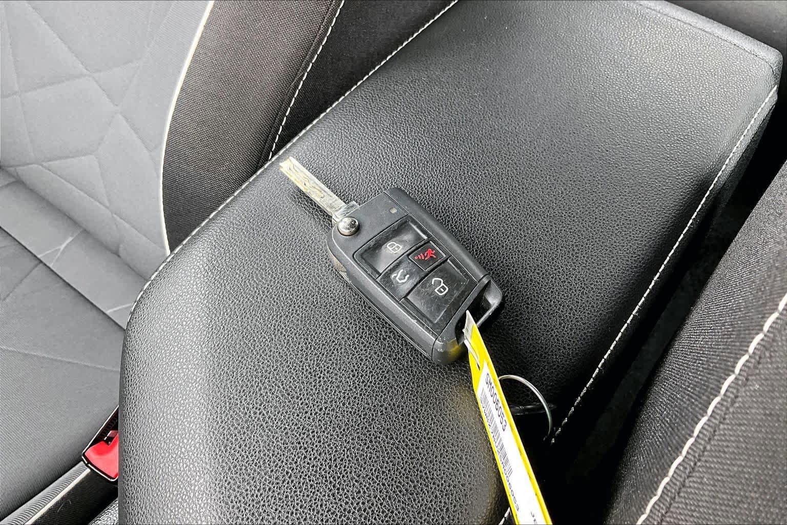 Used 2025 Volkswagen Jetta Sport FWD image 15