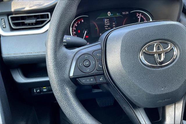 Used 2025 Toyota RAV4 XLE FWD image 11