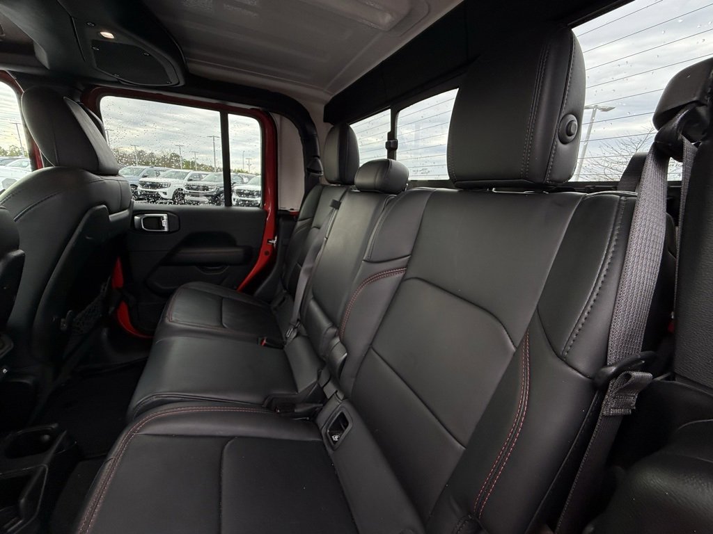 Used 2024 Jeep Gladiator Rubicon w/ Technology Group image 27