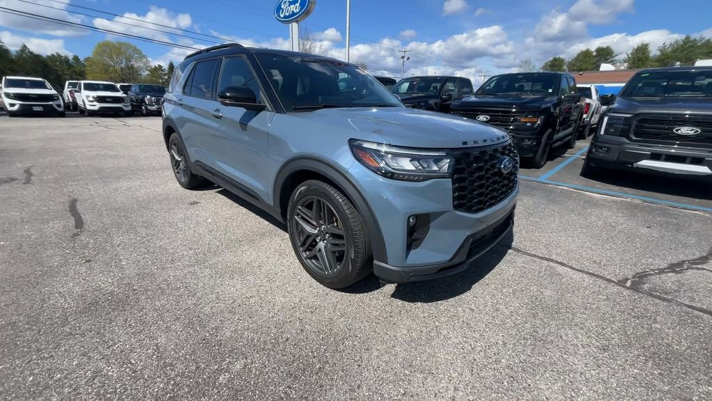 Certified 2025 Ford Explorer ST AWD/4WD image 14