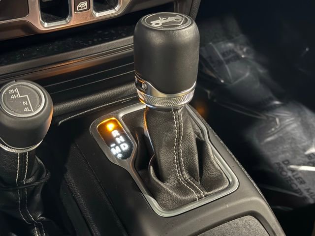 Used 2018 Jeep Wrangler Unlimited Sahara image 34