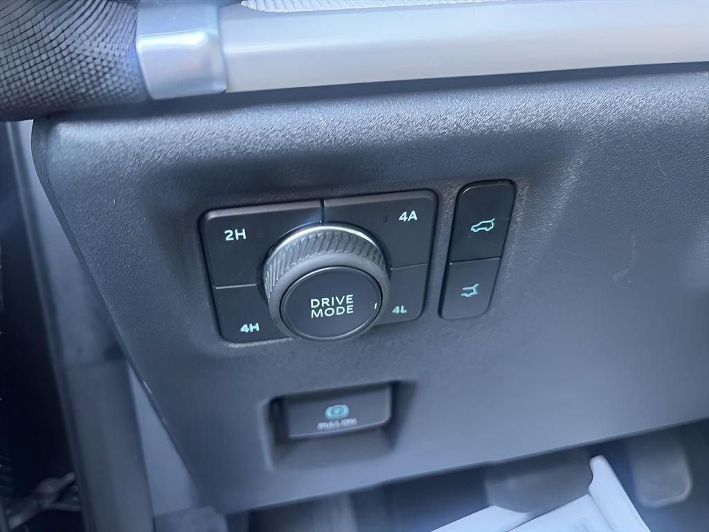 Certified 2025 Ford Expedition Max Active AWD/4WD image 9