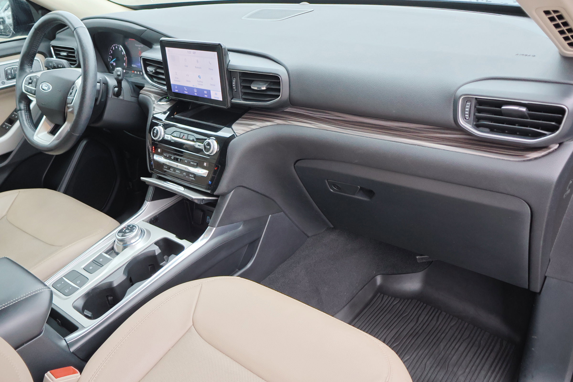 Certified 2021 Ford Explorer Limited w/ Hybrid Equipment Group 310A image 44