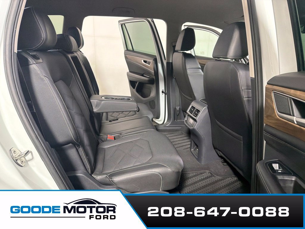 Used 2025 Volkswagen Atlas SE AWD/4WD image 23