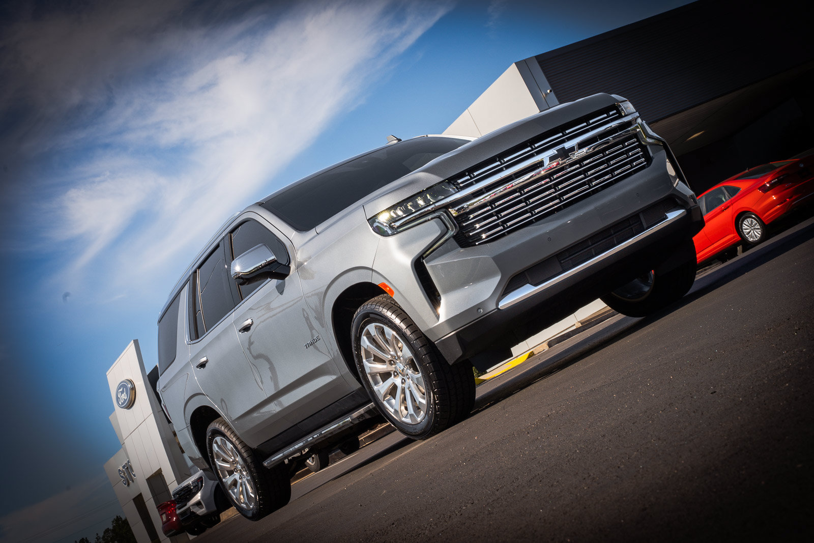 Used 2024 Chevrolet Tahoe Premier w/ Premium Package RWD image 3