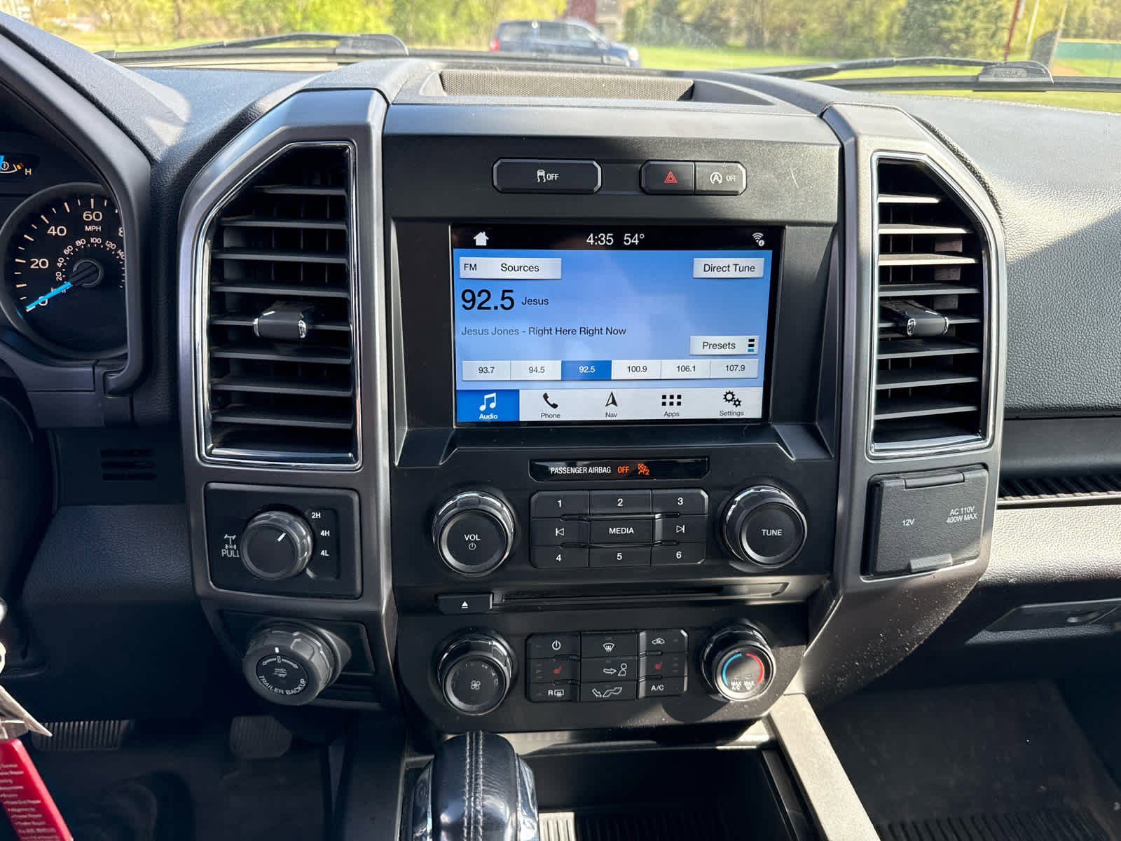 Certified 2017 Ford F150 XLT w/ Equipment Group 302A Luxury AWD/4WD image 10