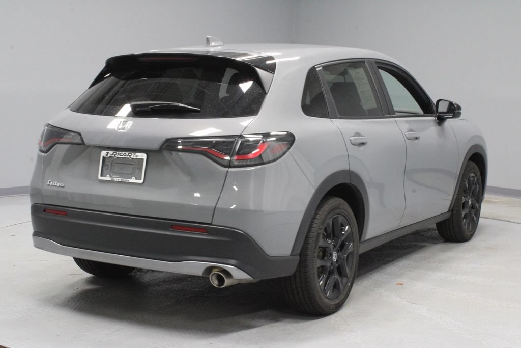 Used 2025 Honda HR-V Sport image 10