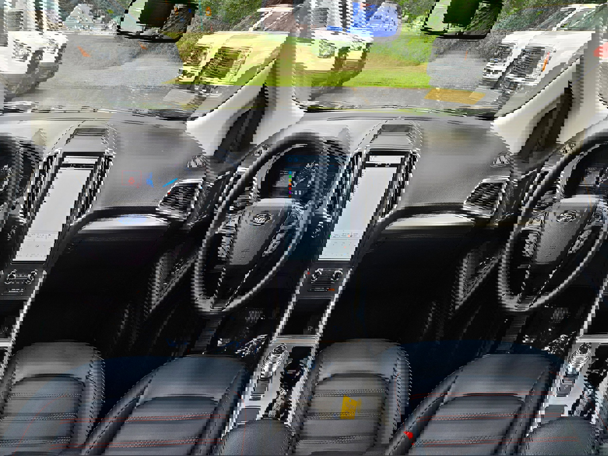 Certified 2022 Ford Edge SEL w/ Sport Appearance Package image 14