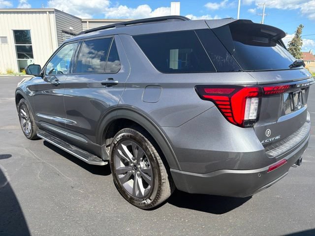 Certified 2025 Ford Explorer Active w/ Active Comfort Package AWD/4WD image 15