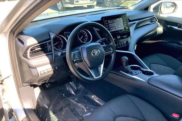 Used 2021 Toyota Camry LE FWD image 18