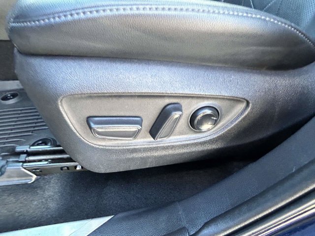 Used 2023 Toyota Highlander Platinum FWD image 17