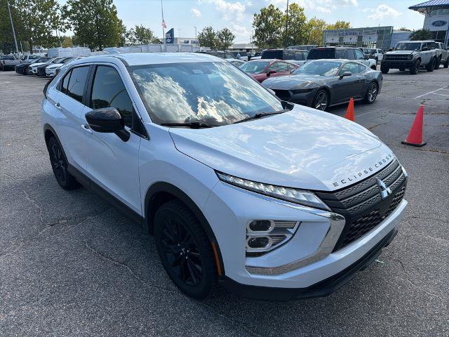 Used 2023 Mitsubishi Eclipse Cross LE AWD/4WD image 3