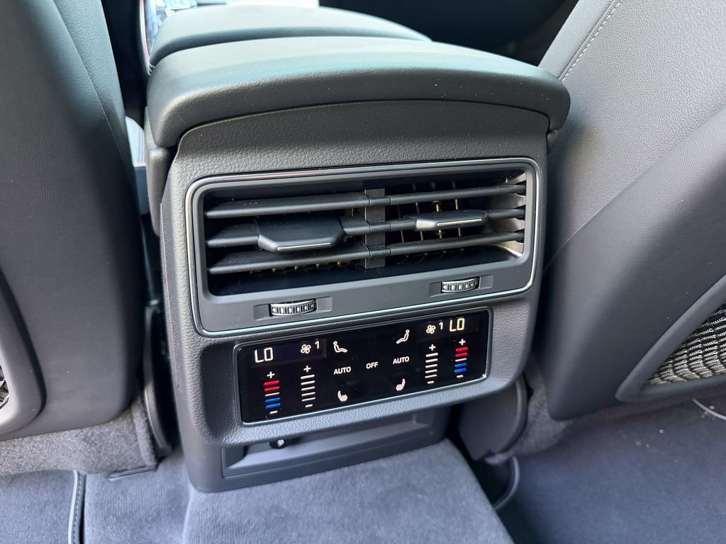 Used 2022 Audi Q8 Premium Plus AWD/4WD image 63